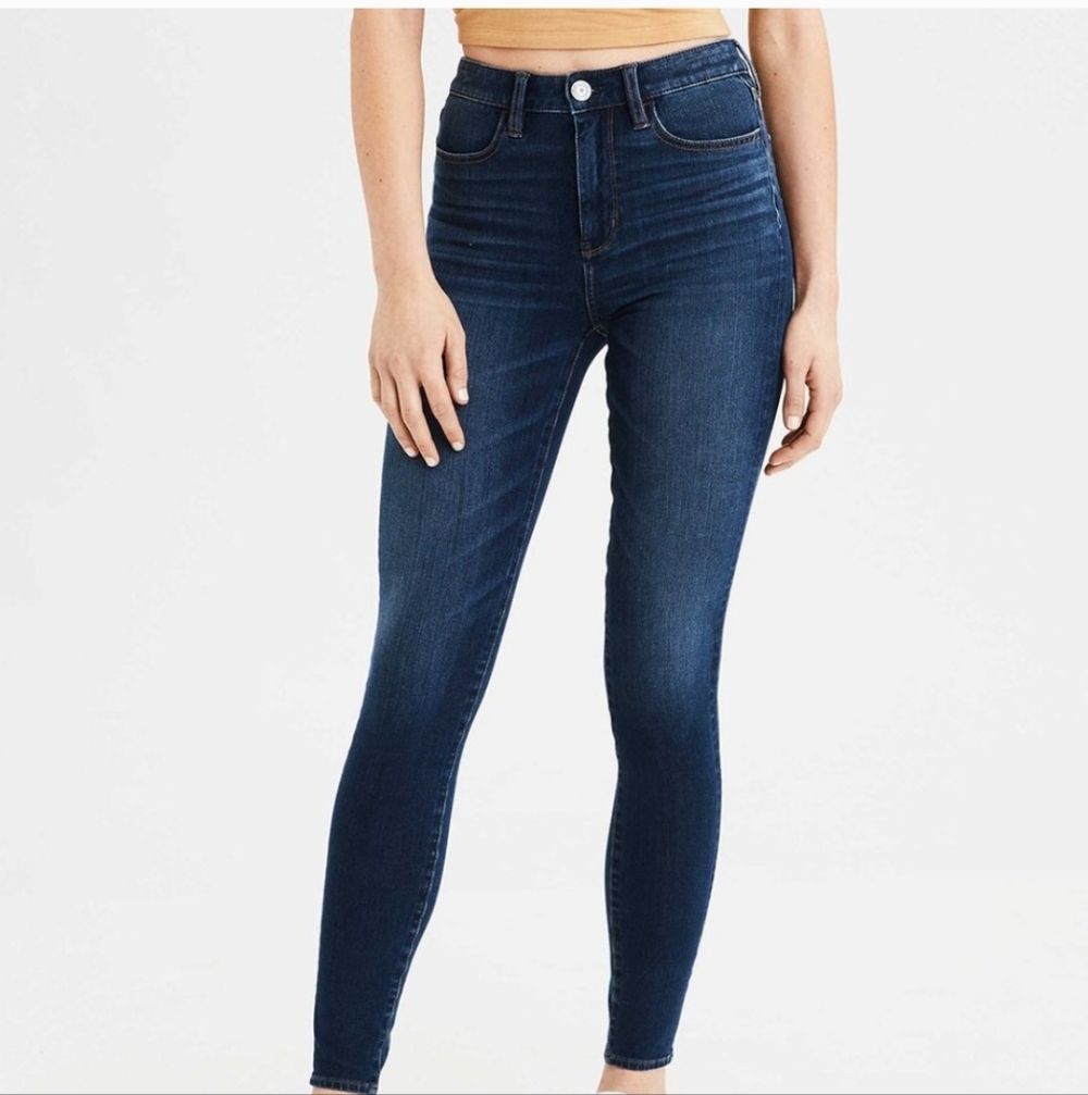 American Eagle 8 Short Stretch Skinny Jeans - Picture 2 of 13